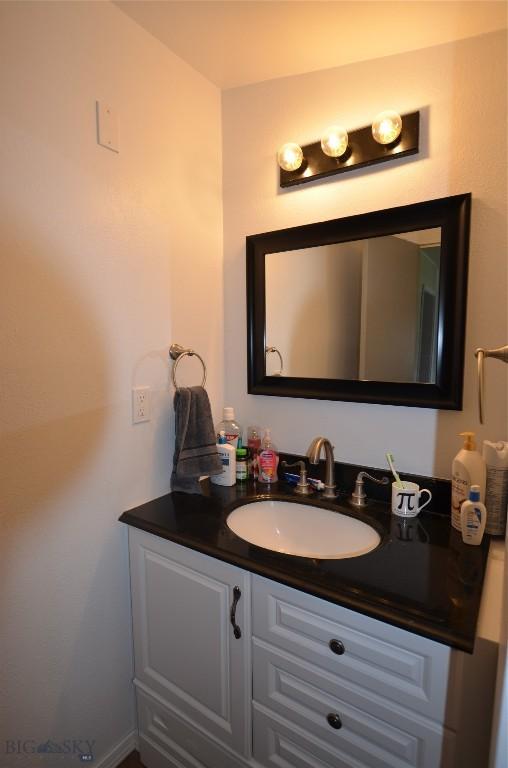 314 S Dakota St, Dillon, MT 59725 - bathroom featuring vanity