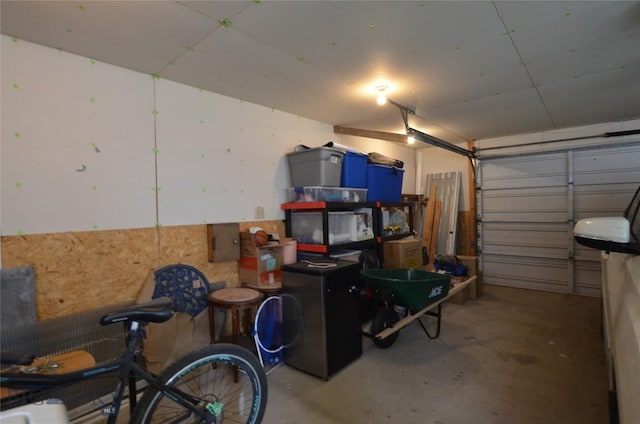 314 S Dakota St, Dillon, MT 59725 - garage with refrigerator