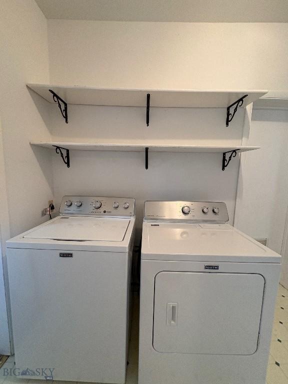 330 N Walnut St, Dillon, MT 59725 - laundry area with washer and clothes dryer