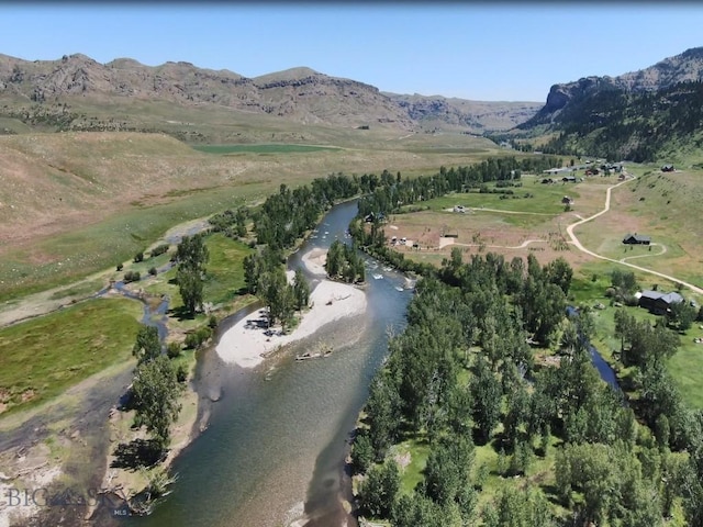 135 Spreading Winge Ln, Nye, MT 59028