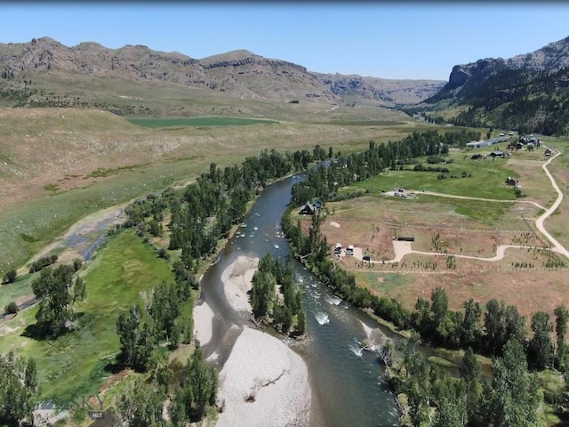135 Spreading Winge Ln, Nye, MT 59028