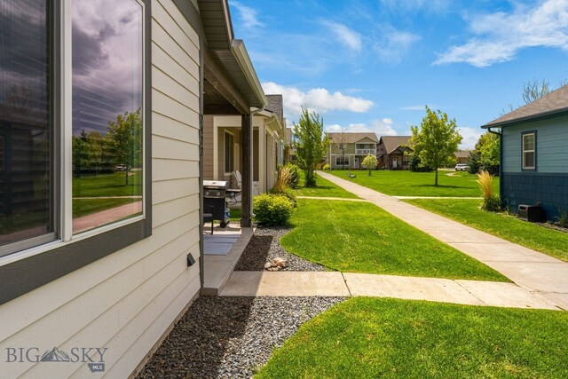 2472 Milkhouse Ave, Bozeman, MT 59718 - view of green lawn featuring a residential view