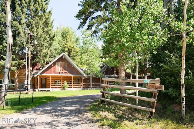 495 Jardine Rd, Gardiner, MT 59030 - surrounding community featuring driveway and an exterior structure