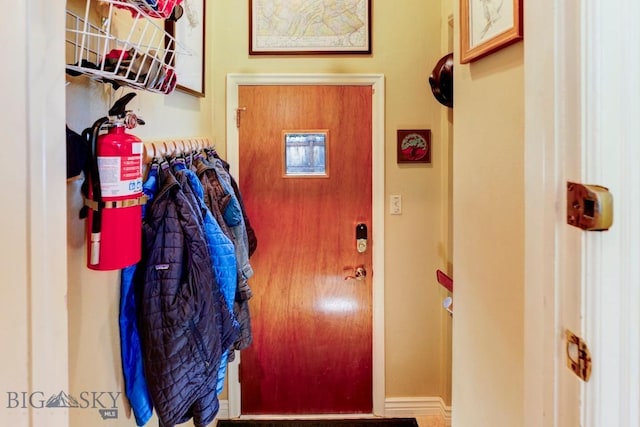 923 W Clark St, Livingston, MT 59047 - view of entryway