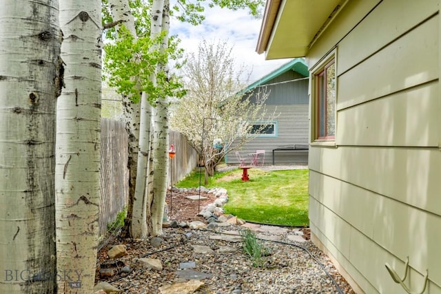 425 N 7th St, Livingston, MT 59047 - view of yard