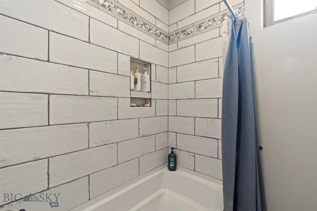 1711 Shelby Ave, Belgrade, MT 59714 - full bathroom with shower / bath combo with shower curtain