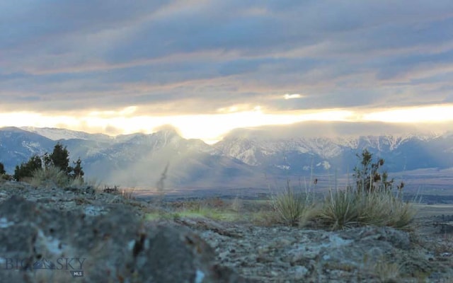 1069 Yucca Pass Rd, Manhattan, MT 59714