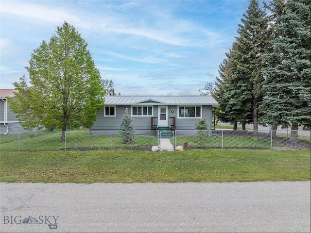 413 S Oak St, Townsend, MT 59752 - view of front facade featuring metal roof