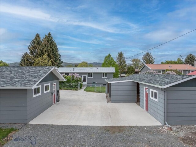 413 S Oak St, Townsend, MT 59752 - view of garage