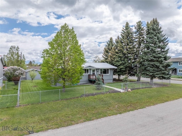 413 S Oak St, Townsend, MT 59752 - view of front facade with metal roof