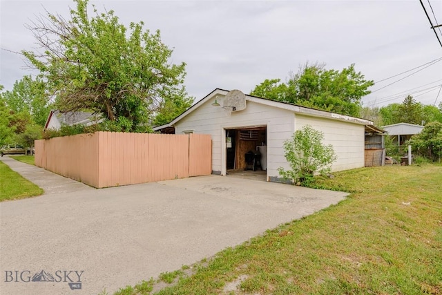 602 1st Ave E, Three Forks, MT 59752 - view of detached garage