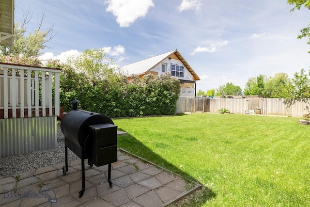 411 W Railroad Ave N, Manhattan, MT 59741 - view of yard with a patio area