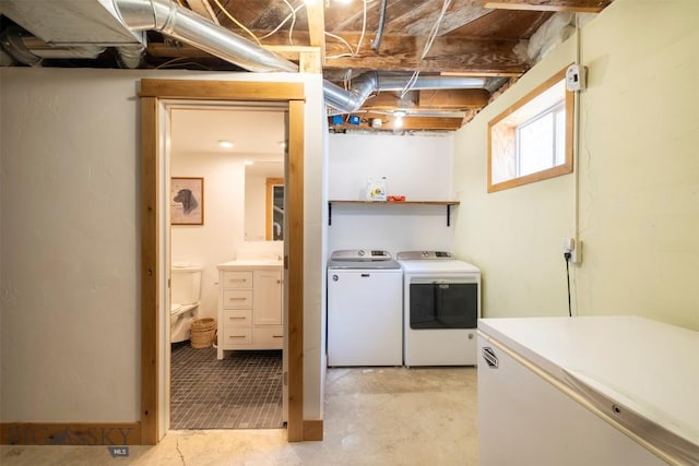 411 W Railroad Ave N, Manhattan, MT 59741 - laundry room with washer and dryer