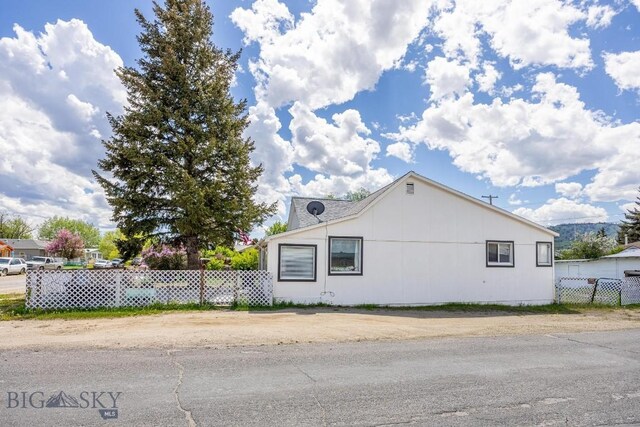 3101 Paxson, Butte, MT 59701 - view of side of property