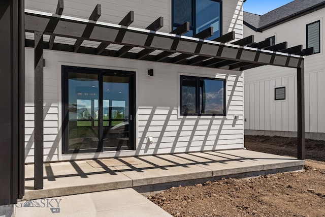 2939 S 30th Ave, Bozeman, MT 59718 - property entrance with a pergola
