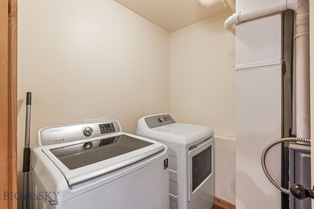 205 Water St, Sheridan, MT 59749 - laundry area featuring independent washer and dryer