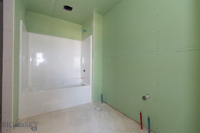 500 Spaniel Ln, Belgrade, MT 59714 - full bath with a bath and concrete floors