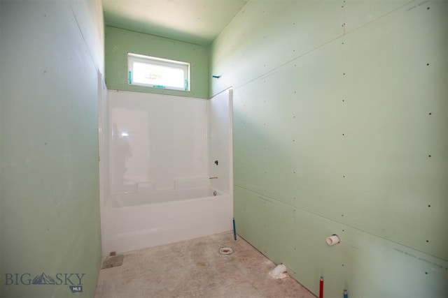 500 Spaniel Ln, Belgrade, MT 59714 - full bathroom featuring a tub to relax in