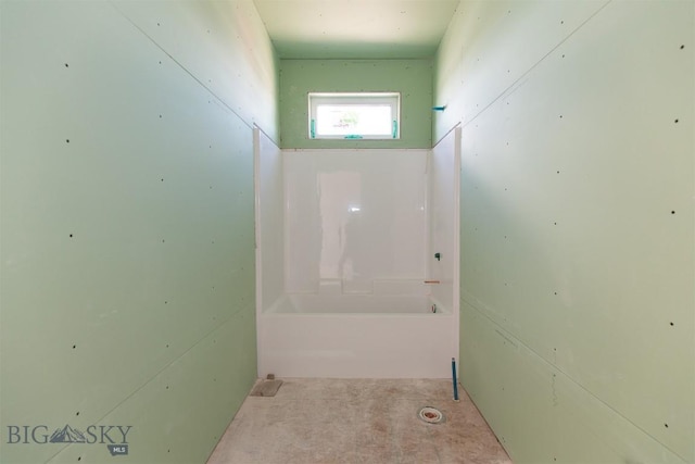 500 Spaniel Ln, Belgrade, MT 59714 - bathroom featuring a bath