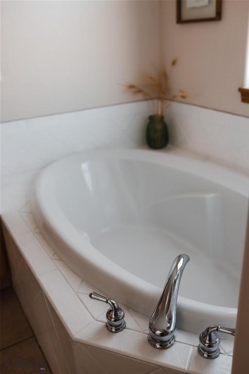 56 Green Belt Dr, Belgrade, MT 59714 - bathroom featuring a bath