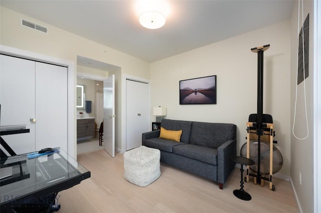 476 Enterprise Blvd Unit 207, Bozeman, MT 59718 - living room featuring light wood finished floors