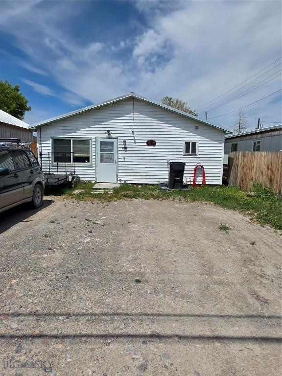 652 Kentucky, Dillon, MT 59725 - photo 3