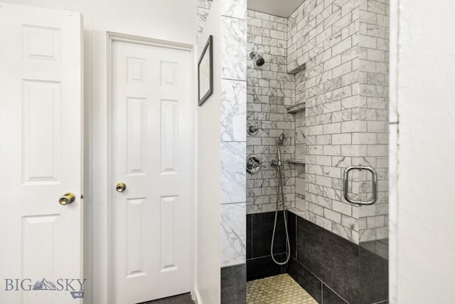 85 Shallow Brook Ln, Belgrade, MT 59714 - bathroom featuring tiled shower