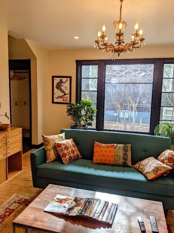 401 S Bozeman Ave, Bozeman, MT 59715 - living area featuring a chandelier, wood finished floors, and recessed lighting