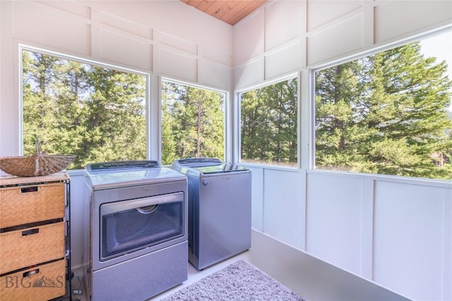100 Nez Perce Rd, Butte, MT 59701 - sunroom with separate washer and dryer and healthy amount of natural light