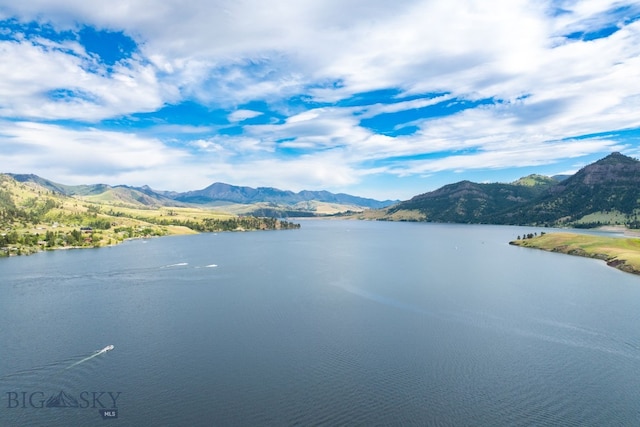 1350 Beartooth Rd, Wolf Creek, MT 59648