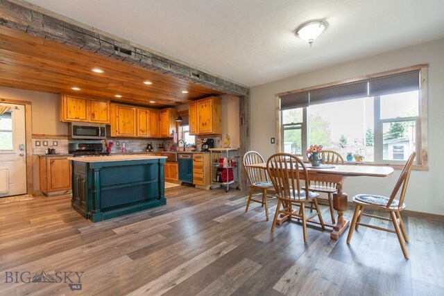 510 Table Mountain Dr, Gallatin Gateway, MT 59730