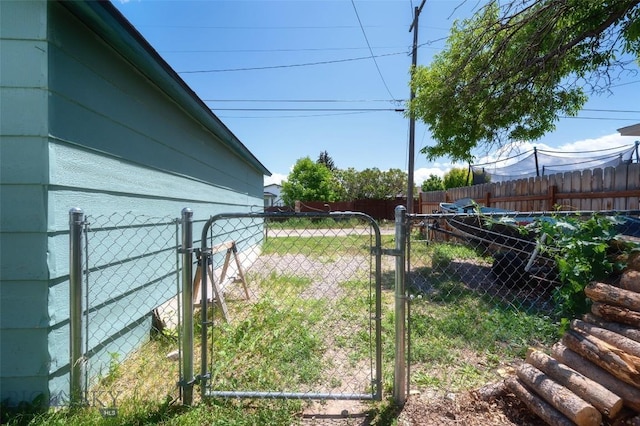 312 S California, Dillon, MT 59725 - view of yard with a gate
