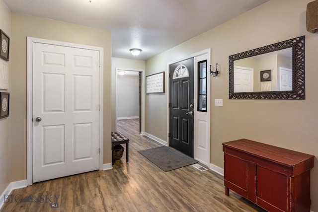 605 E Cameron Brg, Bozeman, MT 59718 - foyer entrance with baseboards and wood finished floors