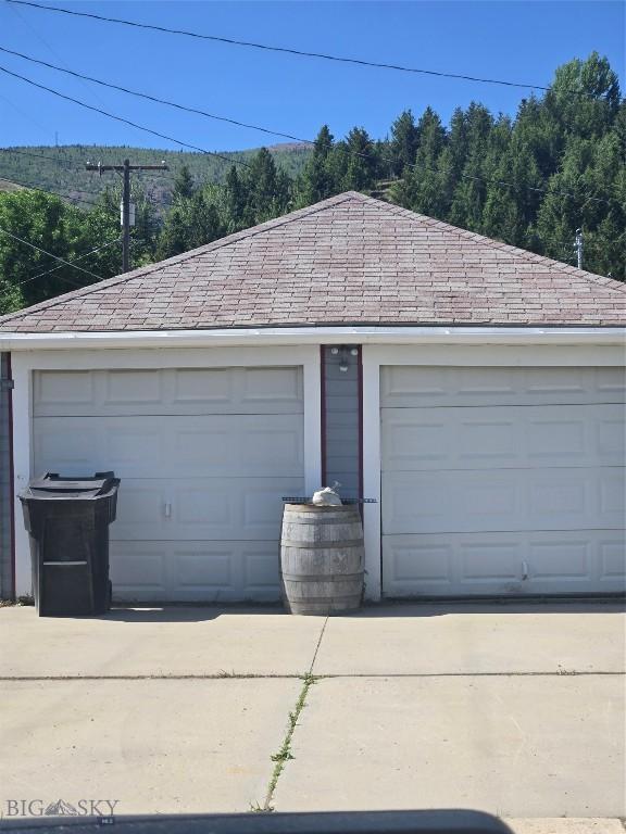 415 W 6th St, Anaconda, MT 59711 - view of garage