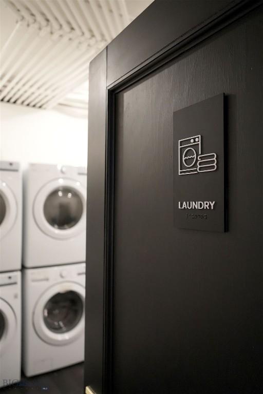 101 W Quartz Unit 1A, Butte, MT 59701 - laundry room featuring stacked washer / dryer