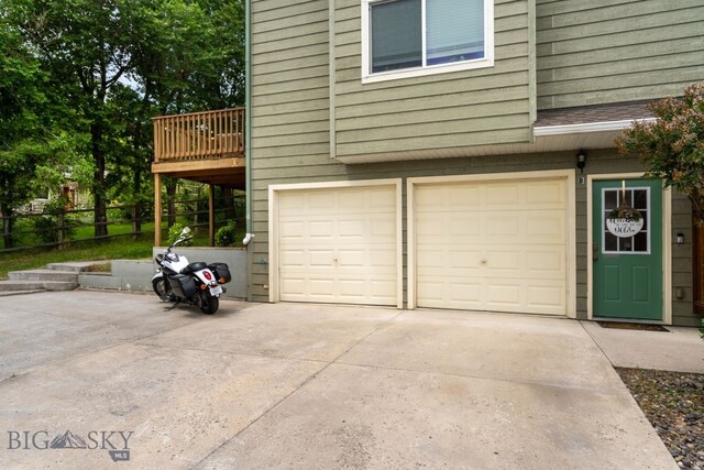 1203 Wineglass Ct Unit B, Livingston, MT 59047 - garage with driveway