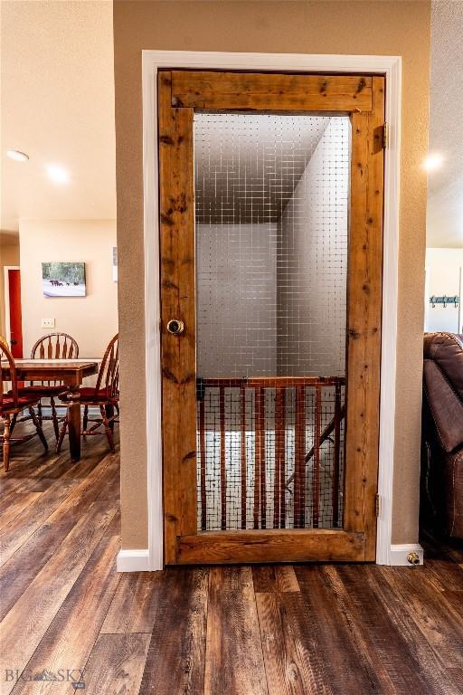 14 Peters Ln, Gardiner, MT 59030 - detailed view of wood finished floors and baseboards