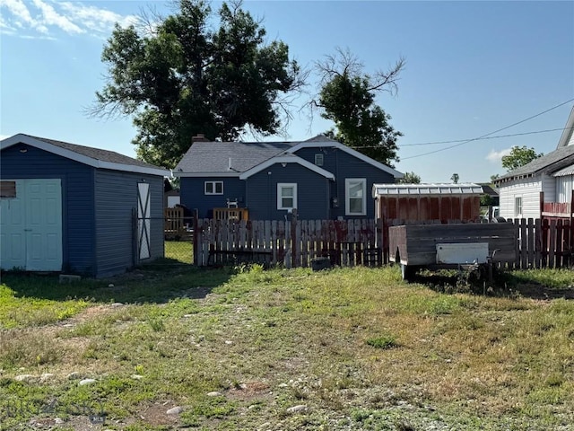 512 W 4th Ave, Big Timber, MT 59011 - view of yard featuring a storage shed