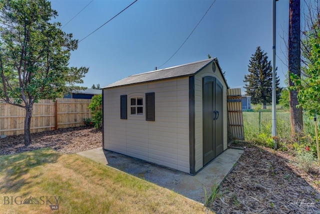 425 Russell, Helena, MT 59602 - view of shed featuring a fenced backyard