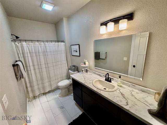165 Johnson Ave, Dillon, MT 59725 - full bathroom featuring vanity, a shower with curtain, and a textured wall
