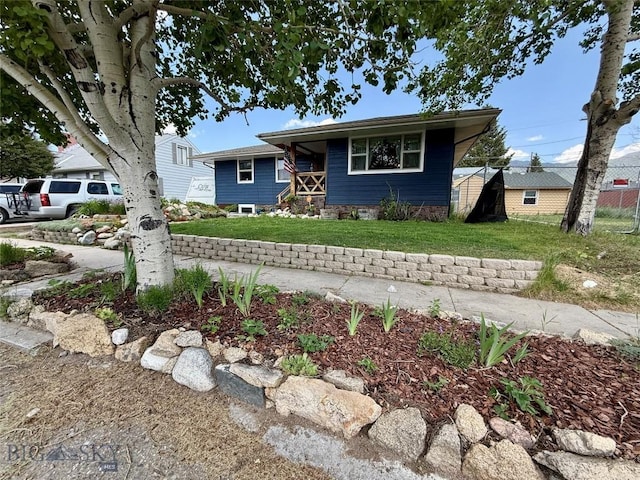 2030 Adams Ave, Butte, MT 59701 - view of front facade featuring a front lawn