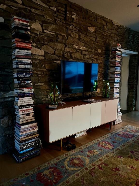 802 Deadmans Canyon Rd, Reed Point, MT 59069 - view of living area