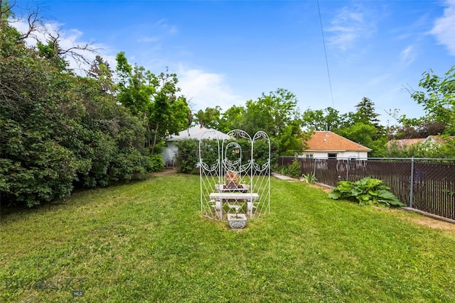 523 N I St, Livingston, MT 59047 - view of yard