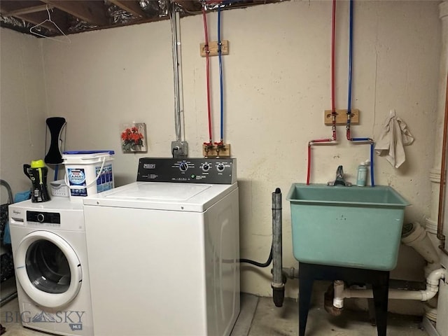 1914 Haggin, Anaconda, MT 59711 - laundry area featuring washer and dryer