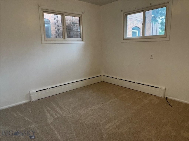 1001 Utah Ave, Butte, MT 59701 - carpeted empty room featuring baseboards