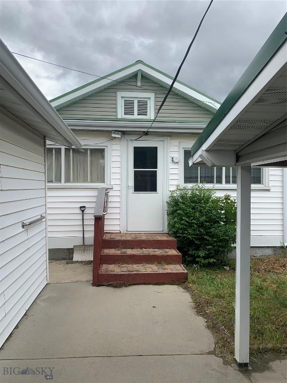 1813 Adams Ave, Butte, MT 59701 - property entrance