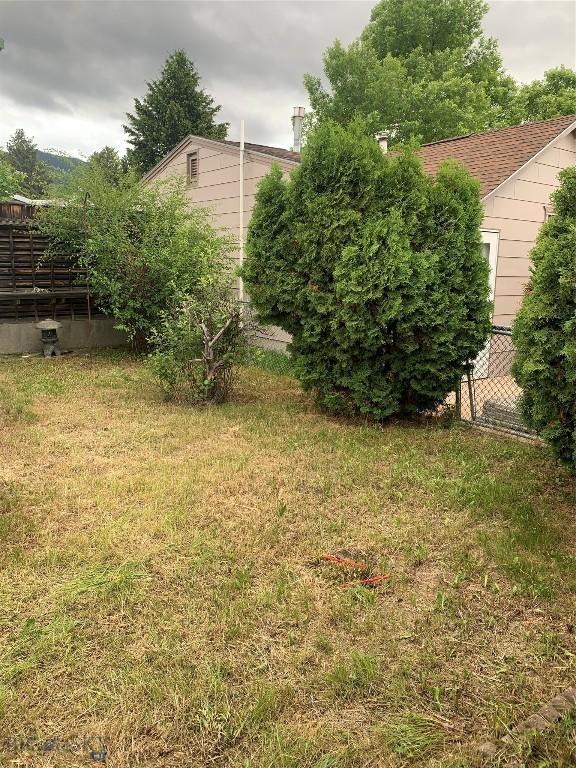 1813 Adams Ave, Butte, MT 59701 - view of yard
