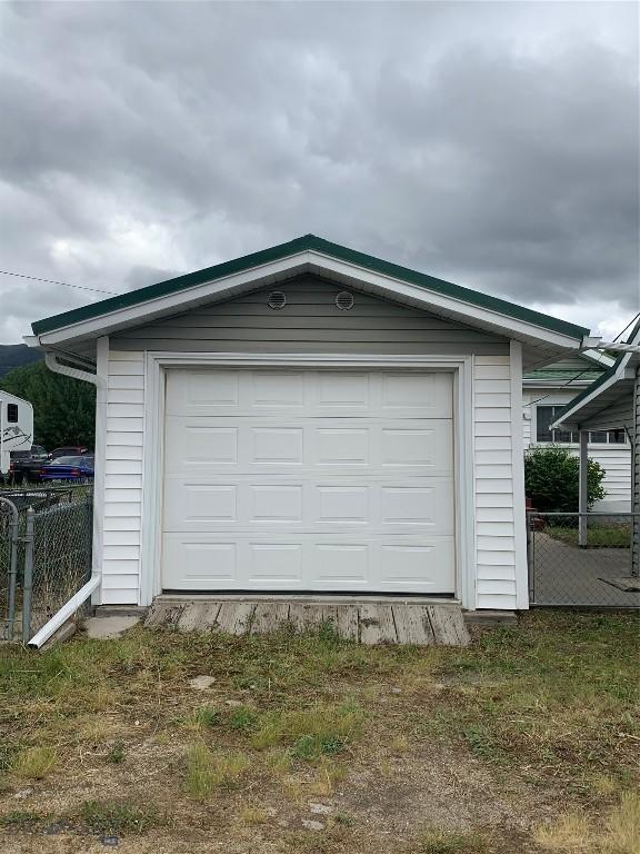1813 Adams Ave, Butte, MT 59701 - view of garage