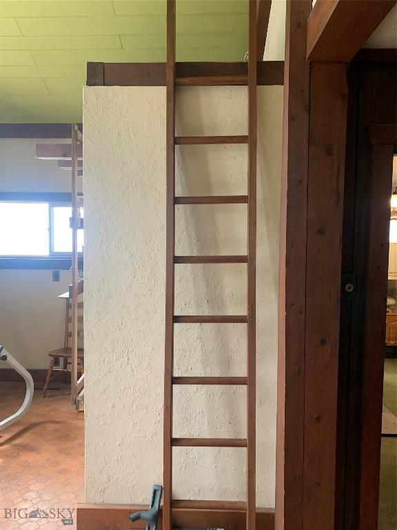 1813 Adams Ave, Butte, MT 59701 - view of stairs