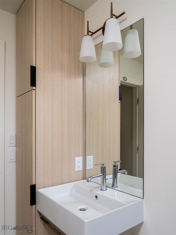 1206 N Cedarview Dr, Bozeman, MT 59715 - bathroom featuring a sink
